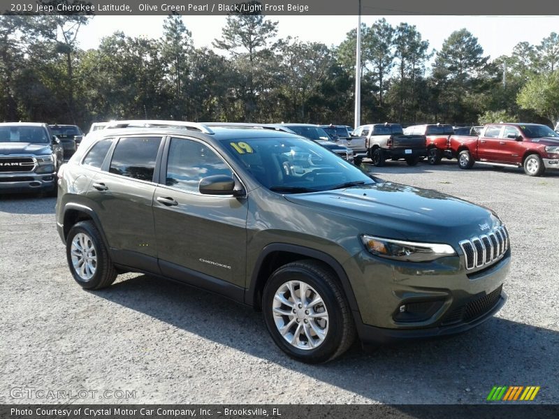 Olive Green Pearl / Black/Light Frost Beige 2019 Jeep Cherokee Latitude