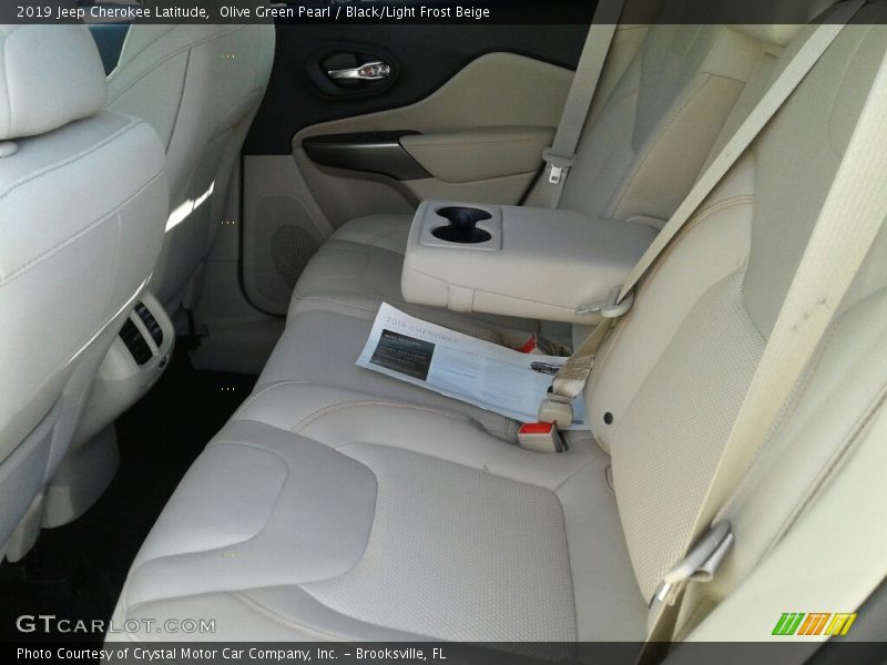 Olive Green Pearl / Black/Light Frost Beige 2019 Jeep Cherokee Latitude