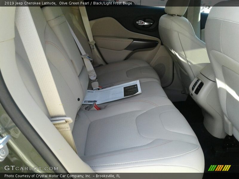 Olive Green Pearl / Black/Light Frost Beige 2019 Jeep Cherokee Latitude