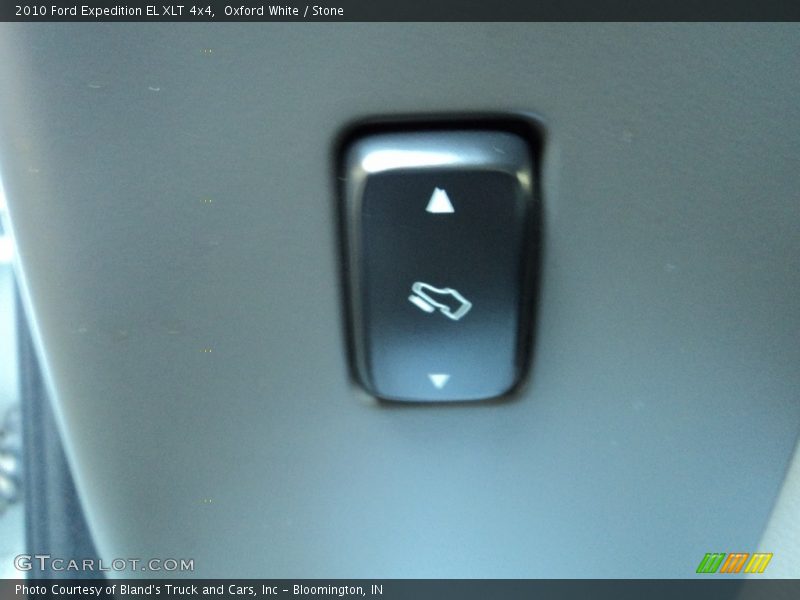 Oxford White / Stone 2010 Ford Expedition EL XLT 4x4