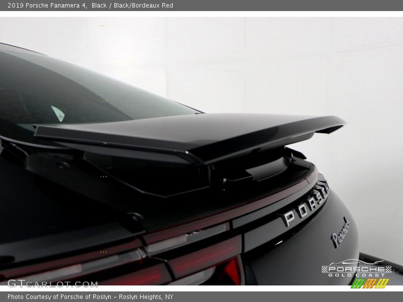 Black / Black/Bordeaux Red 2019 Porsche Panamera 4