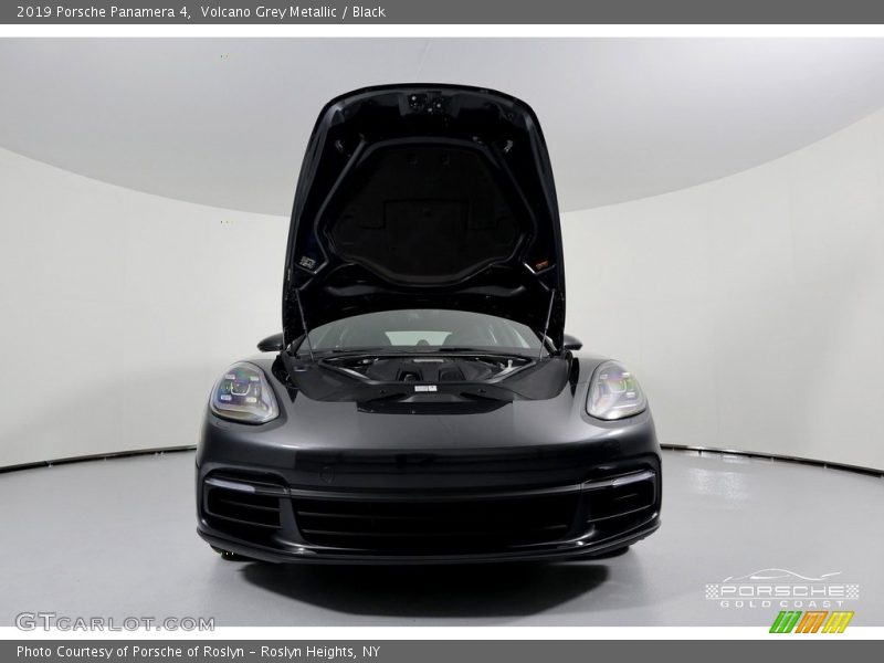 Volcano Grey Metallic / Black 2019 Porsche Panamera 4