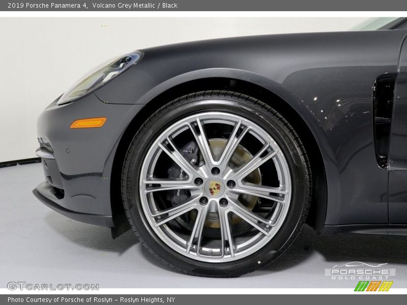 Volcano Grey Metallic / Black 2019 Porsche Panamera 4