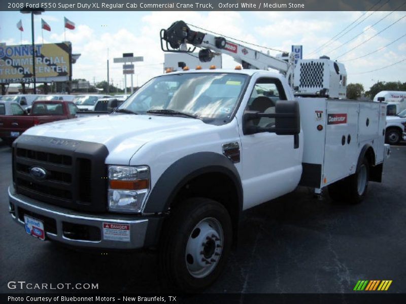 Oxford White / Medium Stone 2008 Ford F550 Super Duty XL Regular Cab Commercial Crane Truck