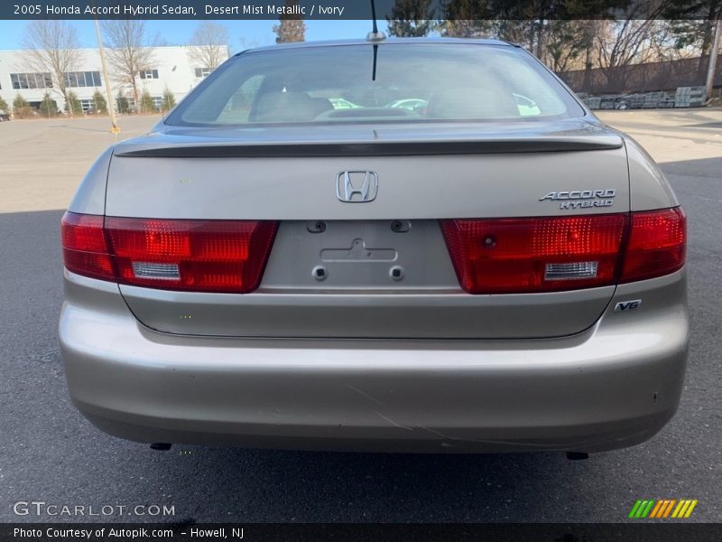 Desert Mist Metallic / Ivory 2005 Honda Accord Hybrid Sedan