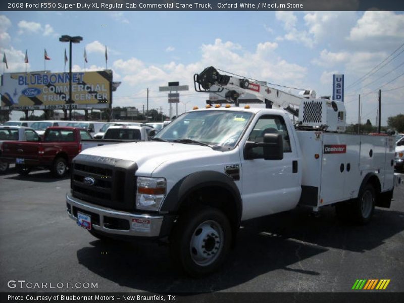 Oxford White / Medium Stone 2008 Ford F550 Super Duty XL Regular Cab Commercial Crane Truck