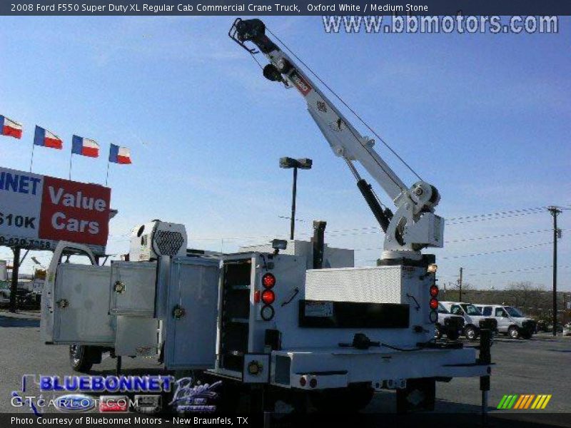 Oxford White / Medium Stone 2008 Ford F550 Super Duty XL Regular Cab Commercial Crane Truck
