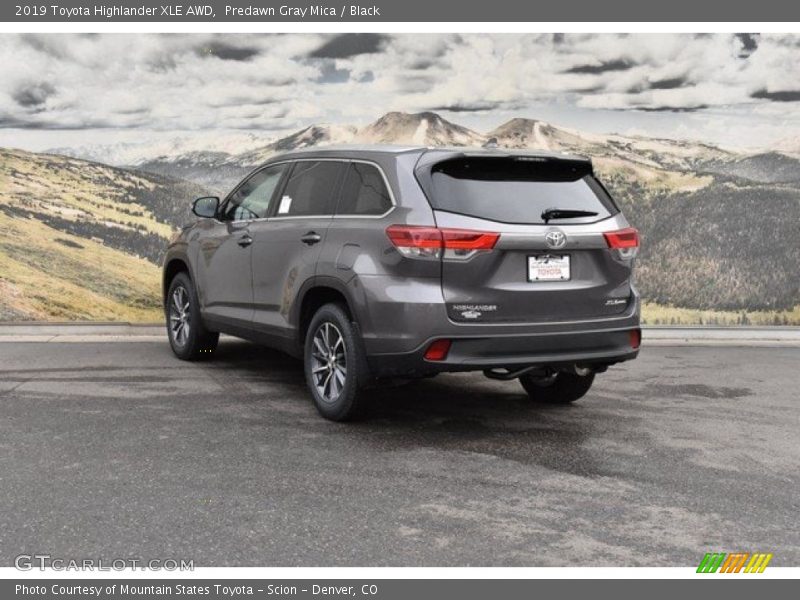 Predawn Gray Mica / Black 2019 Toyota Highlander XLE AWD