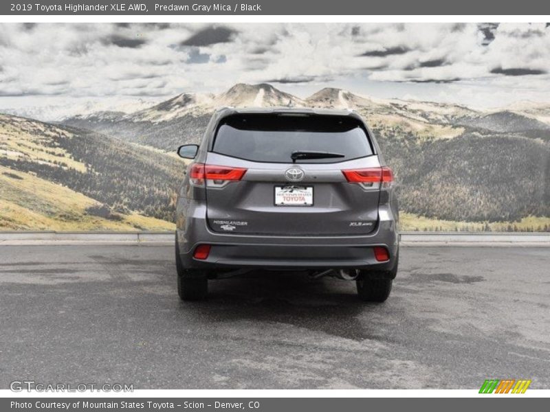 Predawn Gray Mica / Black 2019 Toyota Highlander XLE AWD