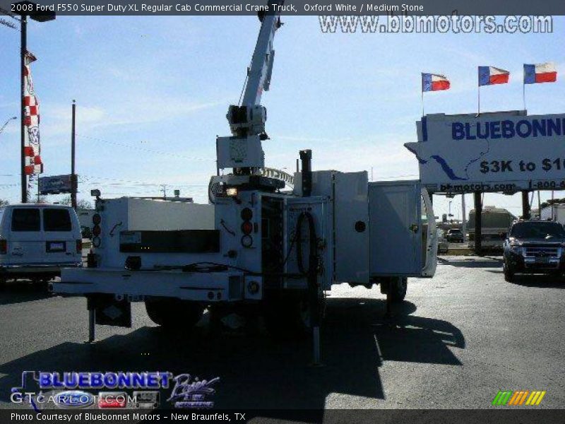 Oxford White / Medium Stone 2008 Ford F550 Super Duty XL Regular Cab Commercial Crane Truck