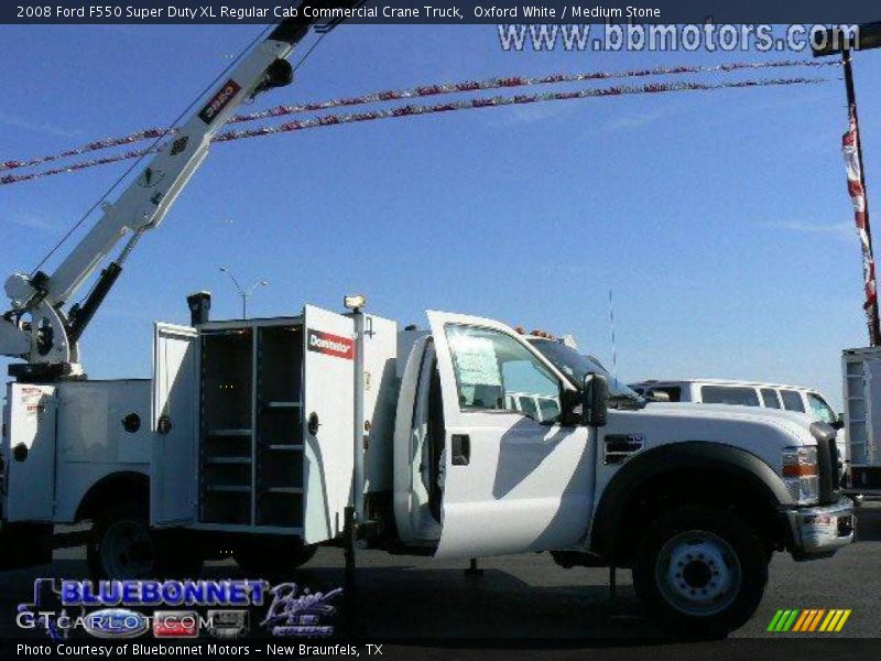 Oxford White / Medium Stone 2008 Ford F550 Super Duty XL Regular Cab Commercial Crane Truck