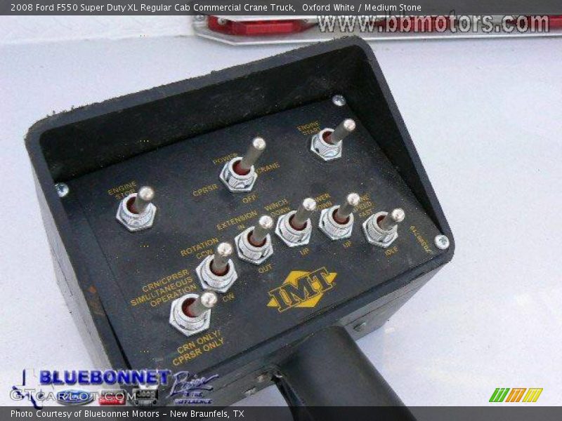 Oxford White / Medium Stone 2008 Ford F550 Super Duty XL Regular Cab Commercial Crane Truck