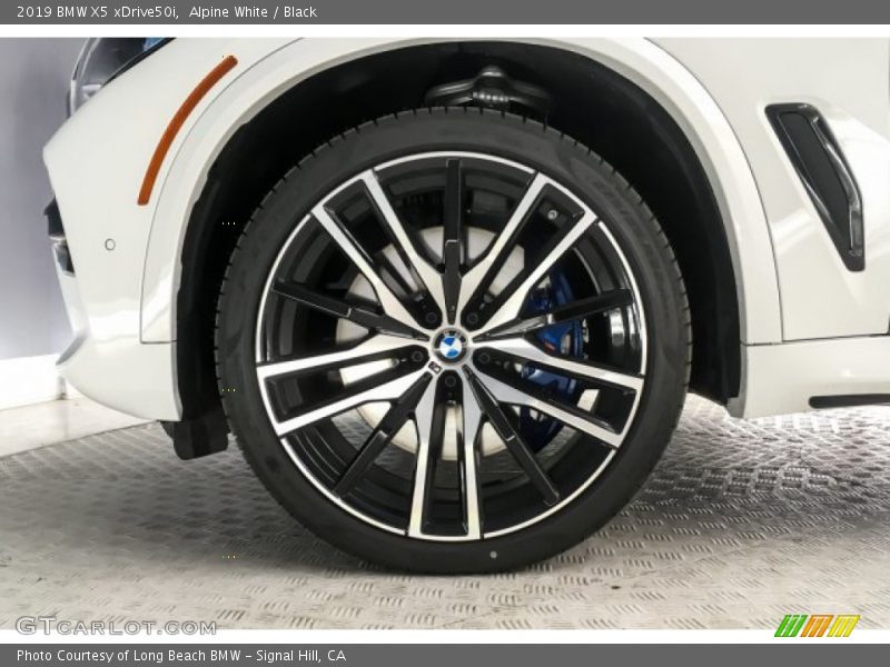 Alpine White / Black 2019 BMW X5 xDrive50i