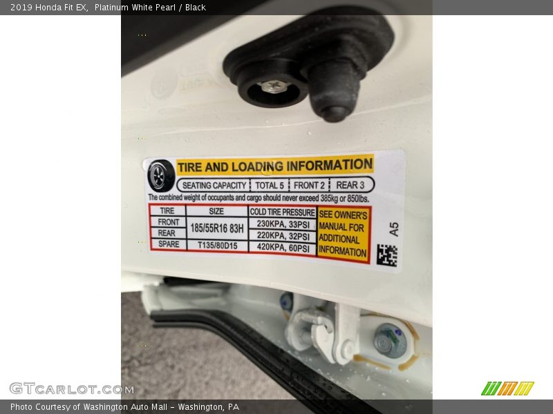 Platinum White Pearl / Black 2019 Honda Fit EX