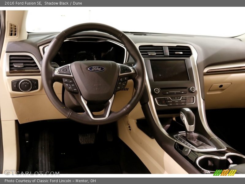 Shadow Black / Dune 2016 Ford Fusion SE