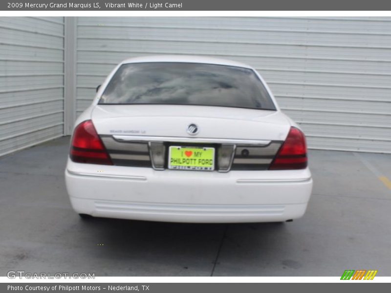 Vibrant White / Light Camel 2009 Mercury Grand Marquis LS