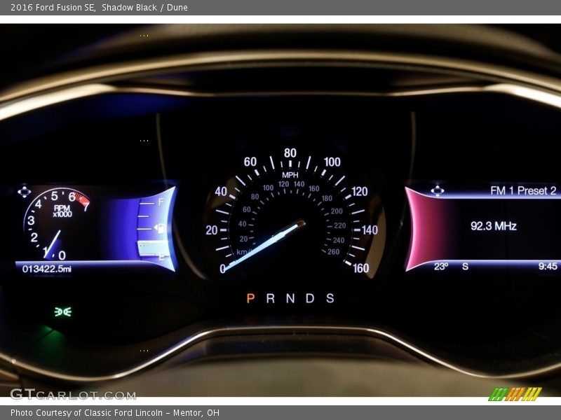 Shadow Black / Dune 2016 Ford Fusion SE