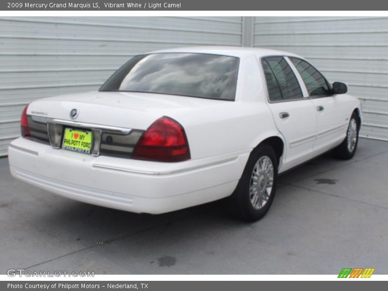 Vibrant White / Light Camel 2009 Mercury Grand Marquis LS