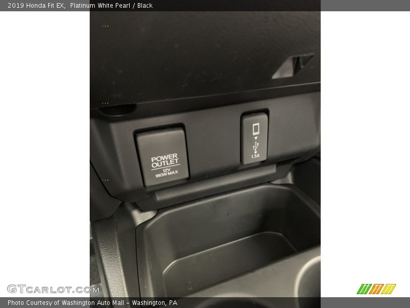 Platinum White Pearl / Black 2019 Honda Fit EX