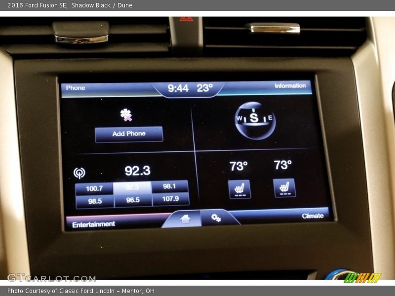 Shadow Black / Dune 2016 Ford Fusion SE