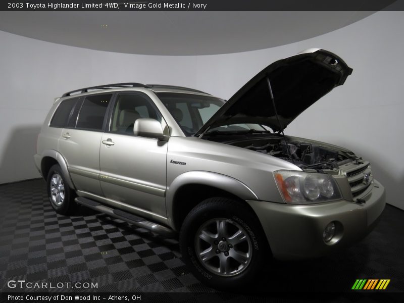 Vintage Gold Metallic / Ivory 2003 Toyota Highlander Limited 4WD