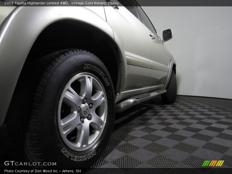 Vintage Gold Metallic / Ivory 2003 Toyota Highlander Limited 4WD