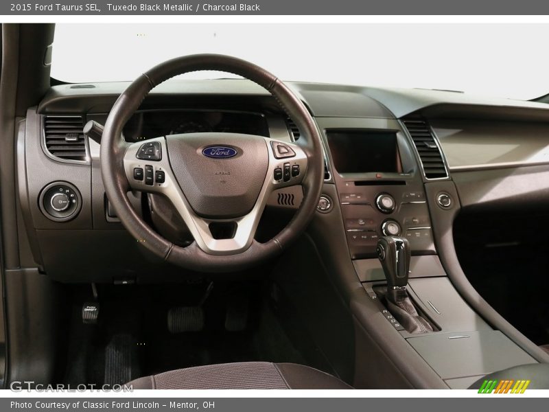 Tuxedo Black Metallic / Charcoal Black 2015 Ford Taurus SEL