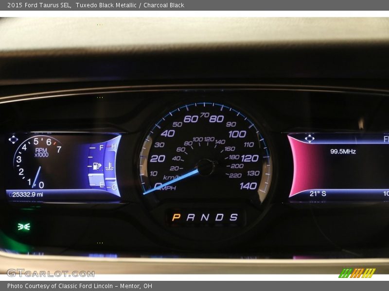 Tuxedo Black Metallic / Charcoal Black 2015 Ford Taurus SEL