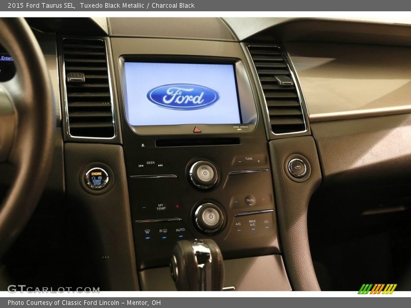 Tuxedo Black Metallic / Charcoal Black 2015 Ford Taurus SEL