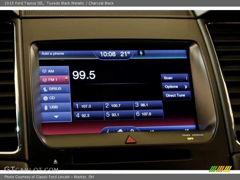 Tuxedo Black Metallic / Charcoal Black 2015 Ford Taurus SEL