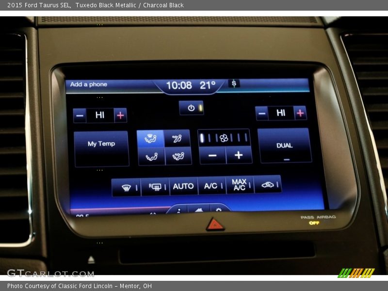 Tuxedo Black Metallic / Charcoal Black 2015 Ford Taurus SEL