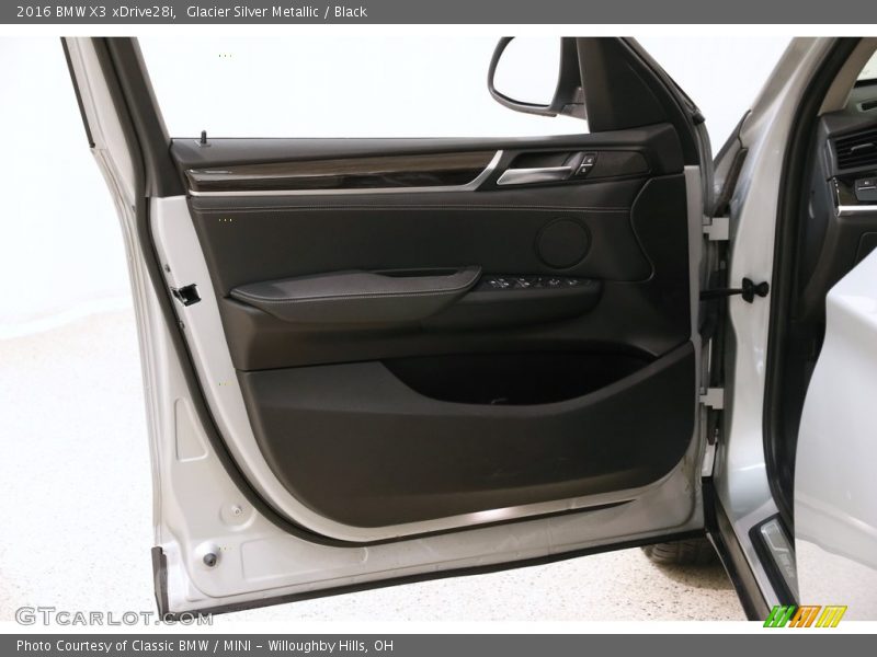 Glacier Silver Metallic / Black 2016 BMW X3 xDrive28i