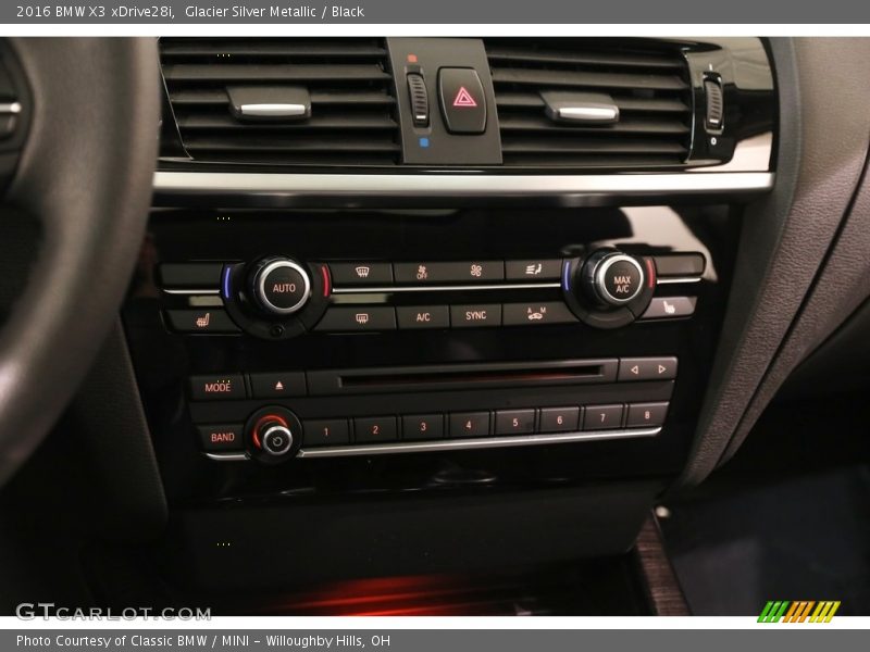 Glacier Silver Metallic / Black 2016 BMW X3 xDrive28i