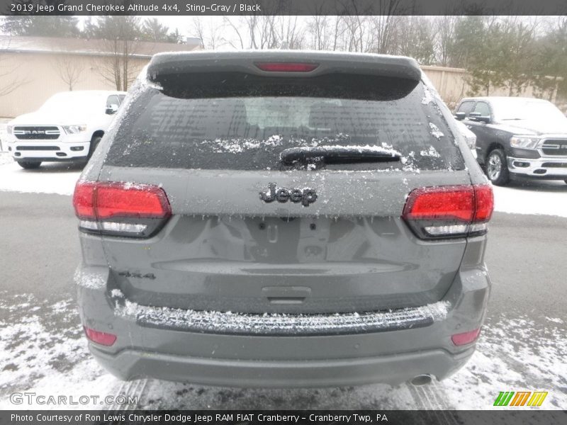 Sting-Gray / Black 2019 Jeep Grand Cherokee Altitude 4x4