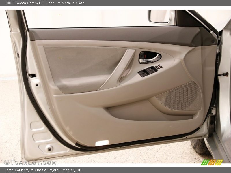 Titanium Metallic / Ash 2007 Toyota Camry LE