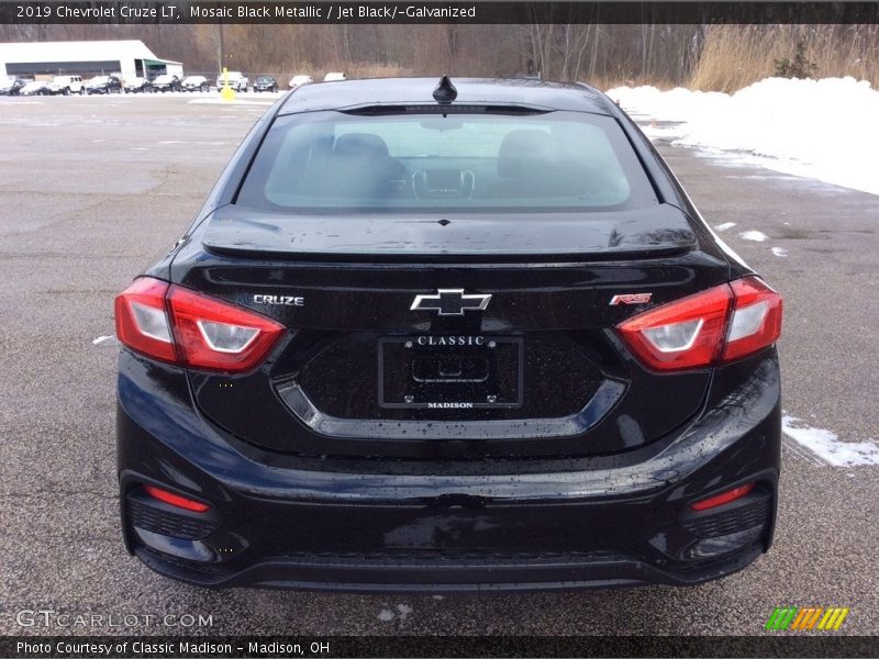Mosaic Black Metallic / Jet Black/­Galvanized 2019 Chevrolet Cruze LT