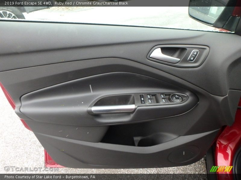 Ruby Red / Chromite Gray/Charcoal Black 2019 Ford Escape SE 4WD