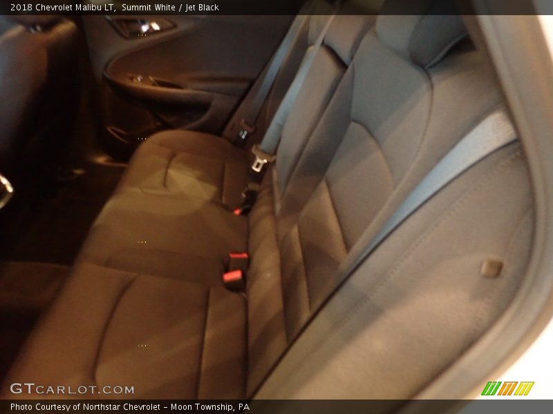 Summit White / Jet Black 2018 Chevrolet Malibu LT