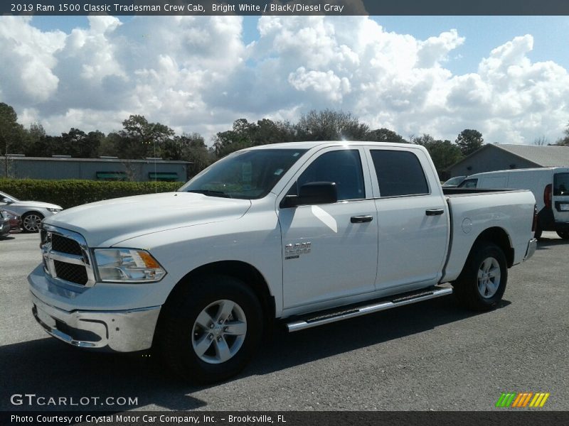 Bright White / Black/Diesel Gray 2019 Ram 1500 Classic Tradesman Crew Cab