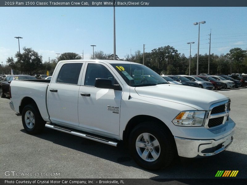 Bright White / Black/Diesel Gray 2019 Ram 1500 Classic Tradesman Crew Cab