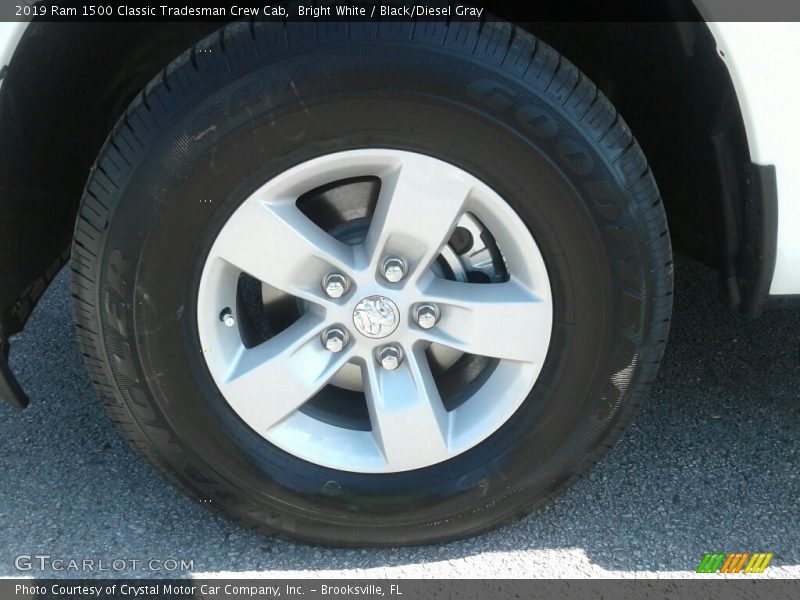 Bright White / Black/Diesel Gray 2019 Ram 1500 Classic Tradesman Crew Cab