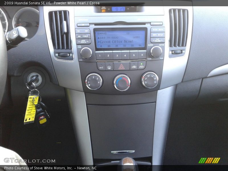Powder White Pearl / Cocoa 2009 Hyundai Sonata SE V6