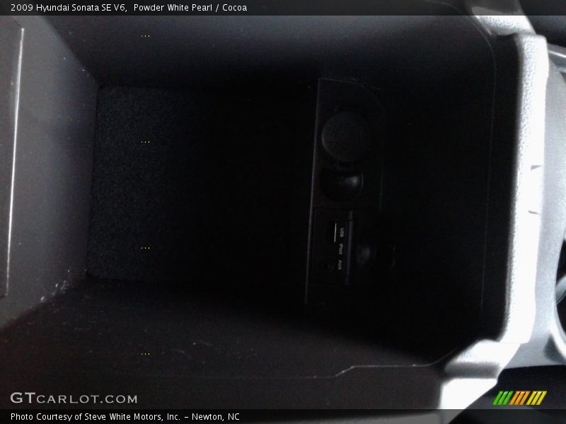 Powder White Pearl / Cocoa 2009 Hyundai Sonata SE V6