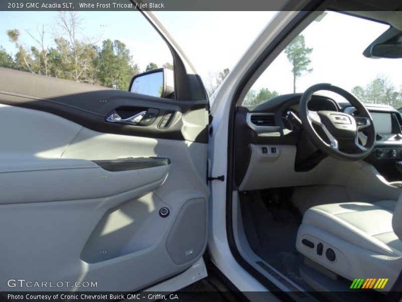 White Frost Tricoat / Jet Black 2019 GMC Acadia SLT