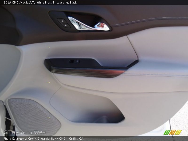 White Frost Tricoat / Jet Black 2019 GMC Acadia SLT