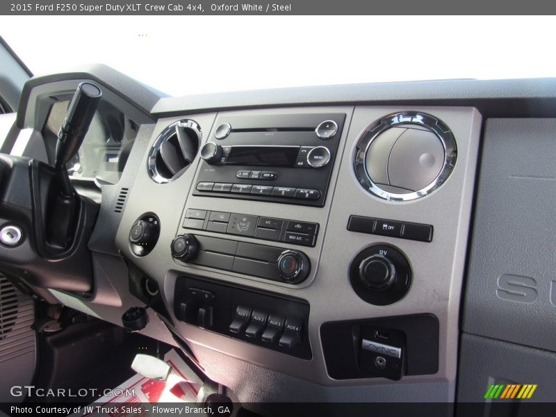 Oxford White / Steel 2015 Ford F250 Super Duty XLT Crew Cab 4x4