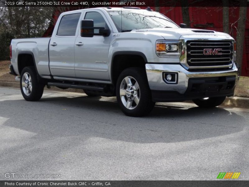 Quicksilver Metallic / Jet Black 2019 GMC Sierra 2500HD SLE Crew Cab 4WD