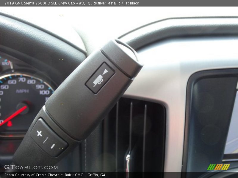 Quicksilver Metallic / Jet Black 2019 GMC Sierra 2500HD SLE Crew Cab 4WD