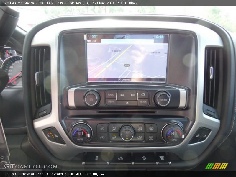 Controls of 2019 Sierra 2500HD SLE Crew Cab 4WD