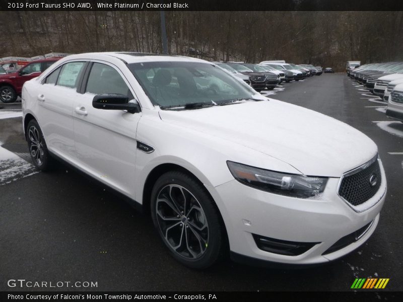 Front 3/4 View of 2019 Taurus SHO AWD
